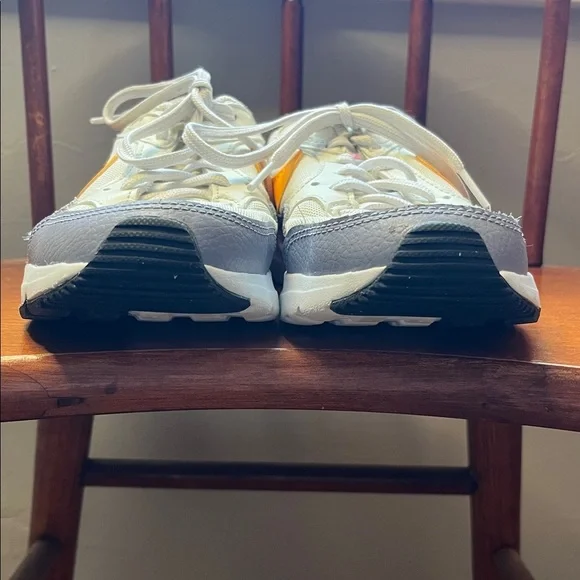 Nike Air Max SC (GS) – Sail / Laser Orange – Boys Size 3.5Y – EUC - Picture 2 of 12